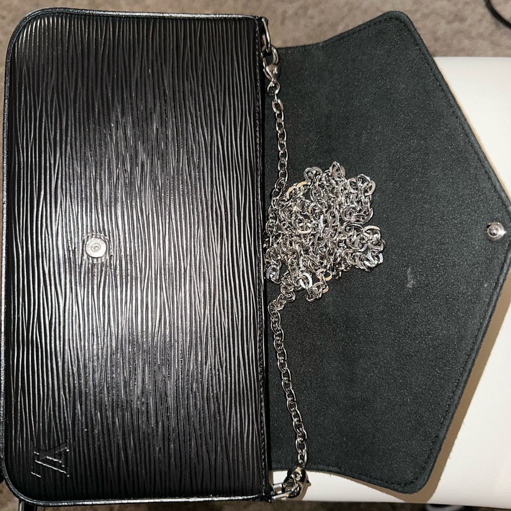 Louis Vuitton Felicie Pochette Bag - Picture 5 of 9